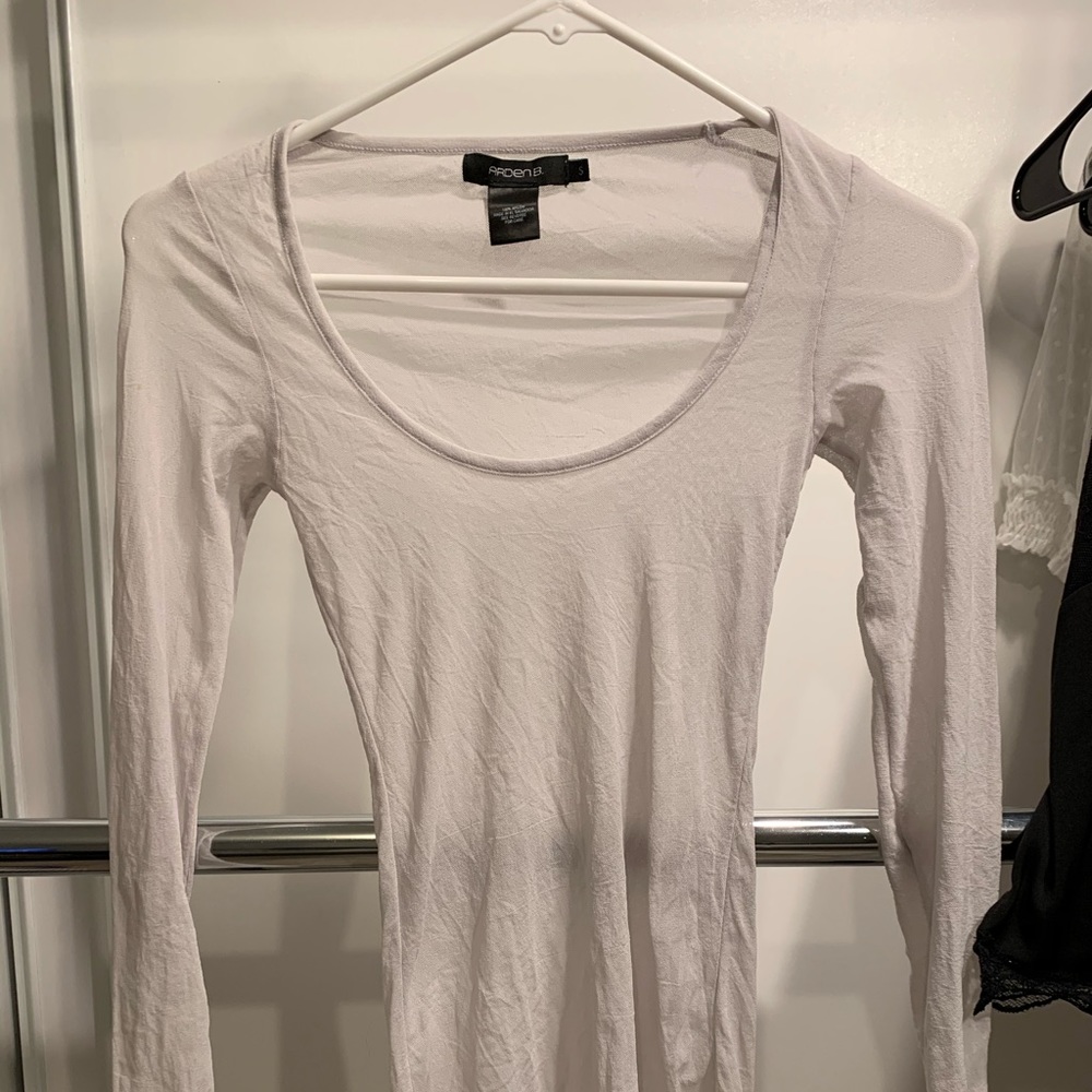 grey top (used)